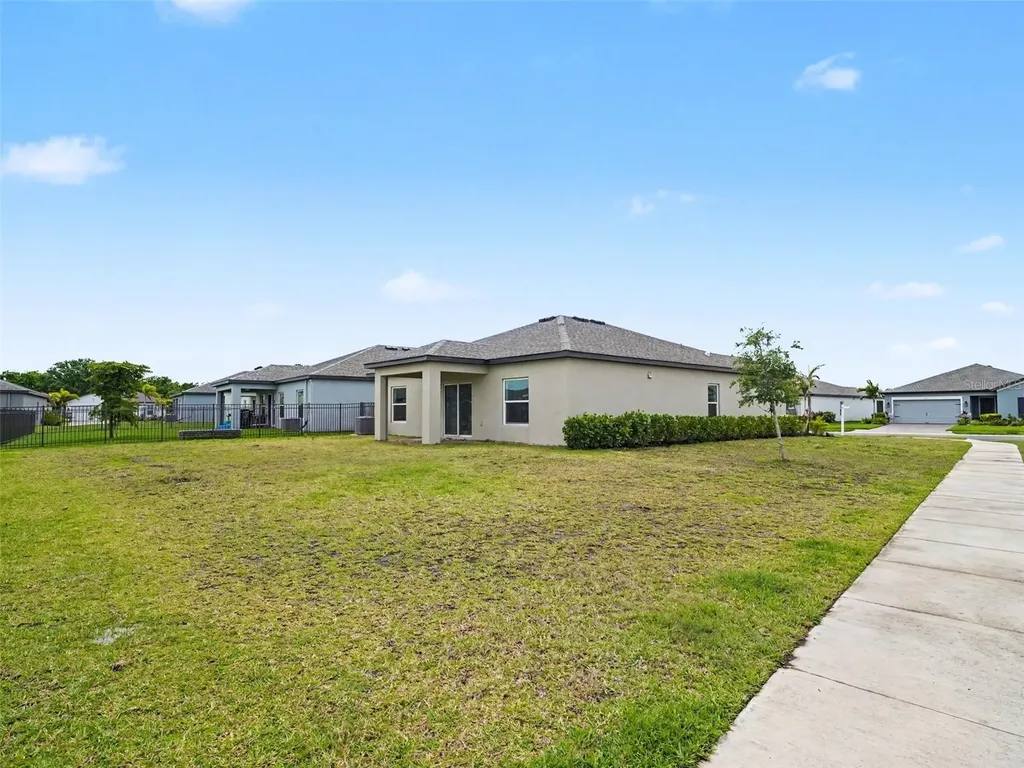 5216 Senza Trail Palmetto FL 34221