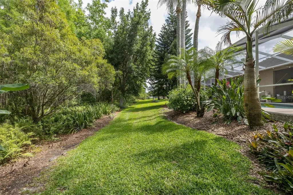19204 Pristine Place Lutz FL 33558