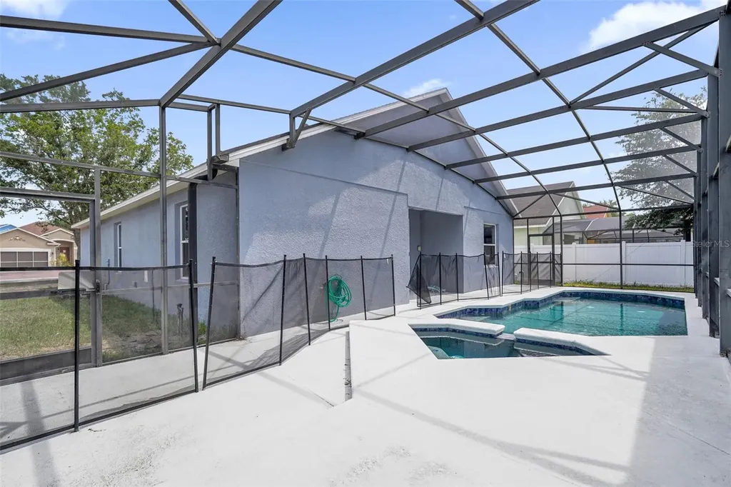 145 Sigmund Loop Davenport FL 33837