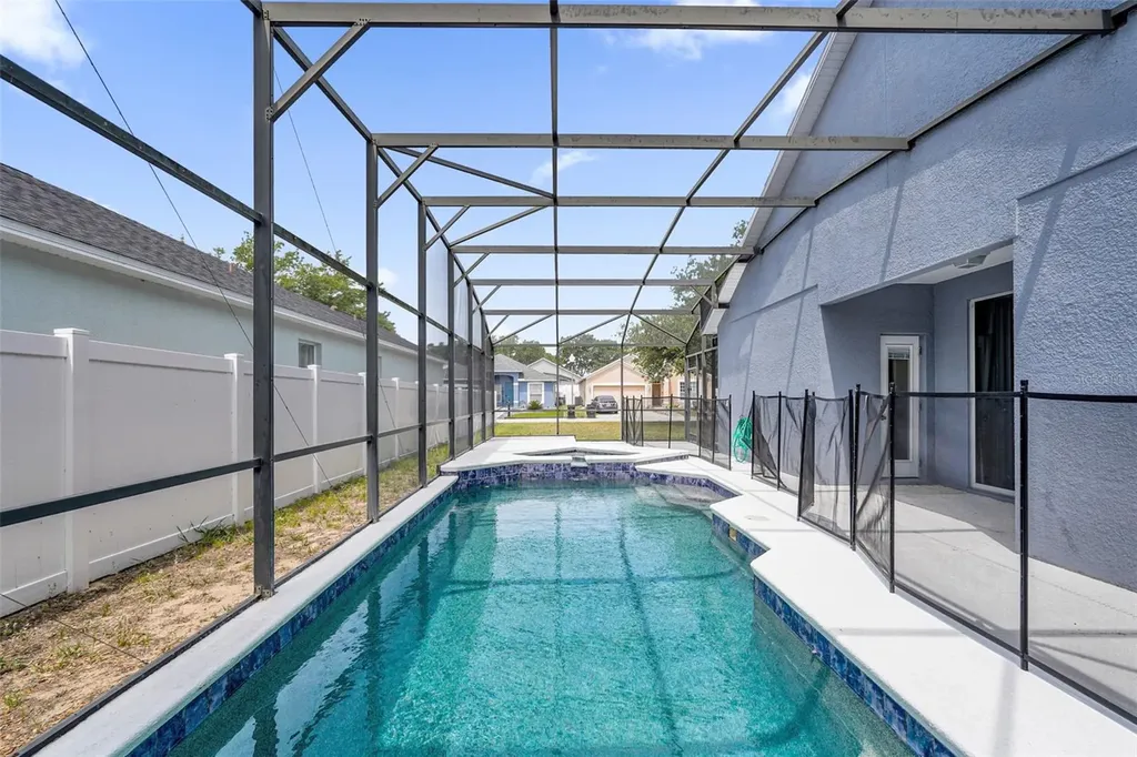 145 Sigmund Loop Davenport FL 33837