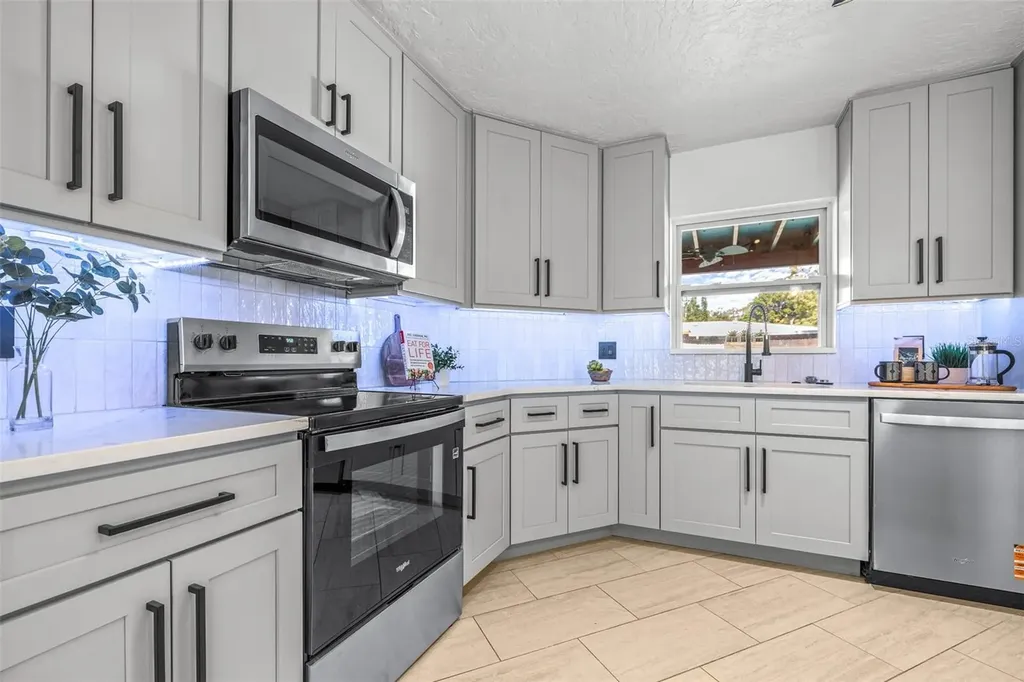 942 Dumont Drive Dunedin FL 34698