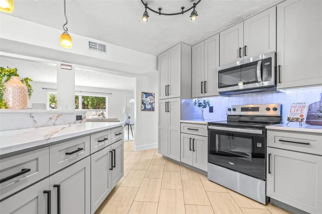 942 Dumont Drive Dunedin FL 34698