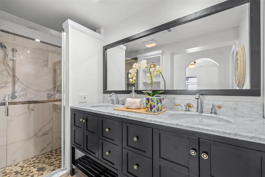 942 Dumont Drive Dunedin FL 34698