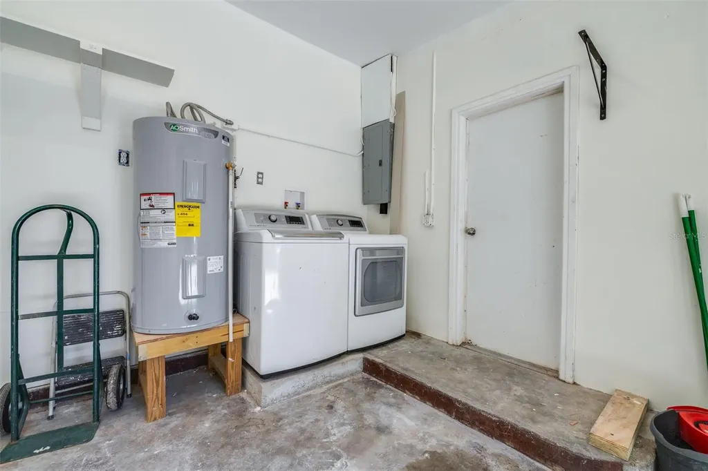 942 Dumont Drive Dunedin FL 34698