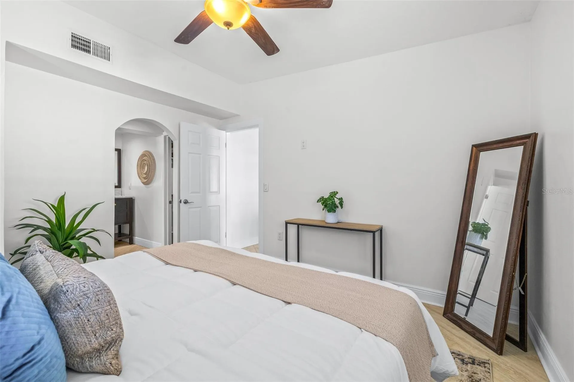 942 Dumont Drive Dunedin FL 34698