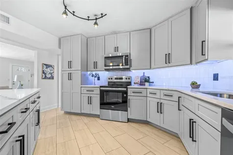 942 Dumont Drive Dunedin FL 34698