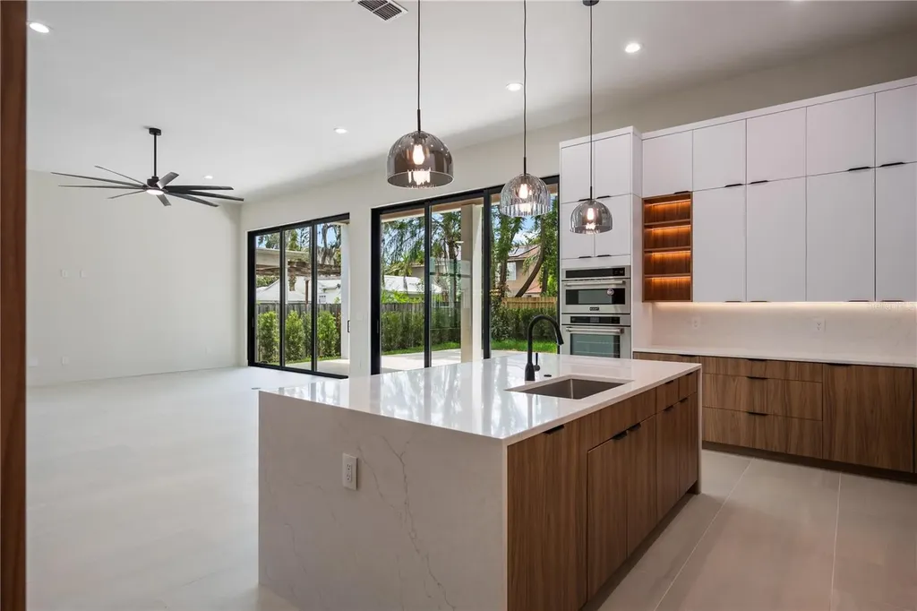 737 N Summerlin Avenue Orlando FL 32803