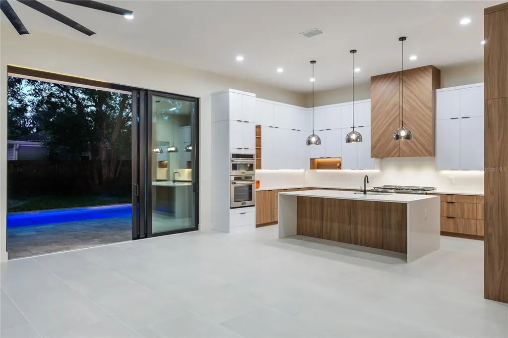 737 N Summerlin Avenue Orlando FL 32803