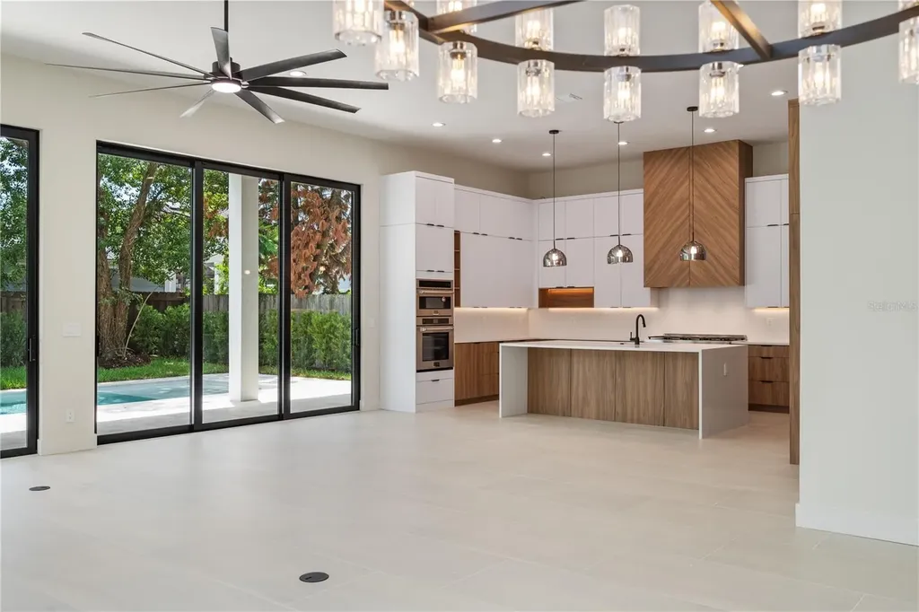 737 N Summerlin Avenue Orlando FL 32803