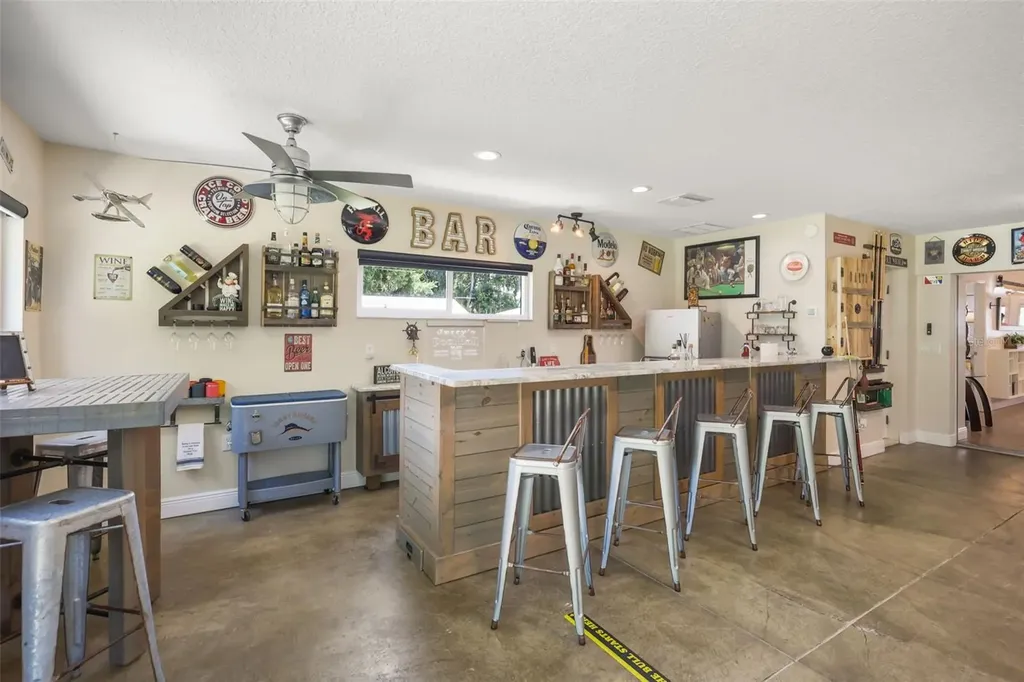33000 Lakeshore Drive Tavares FL 32778