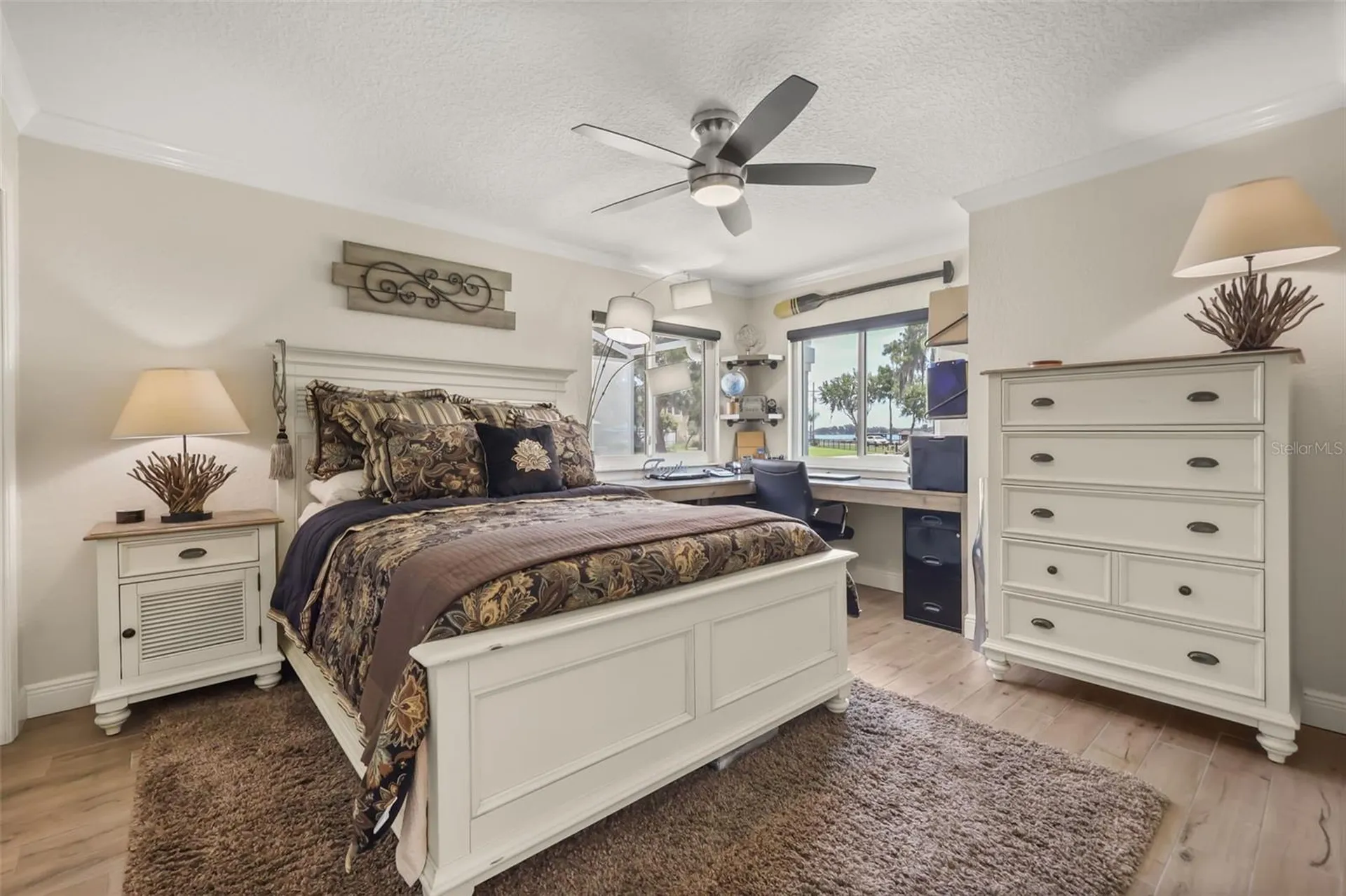 33000 Lakeshore Drive Tavares FL 32778