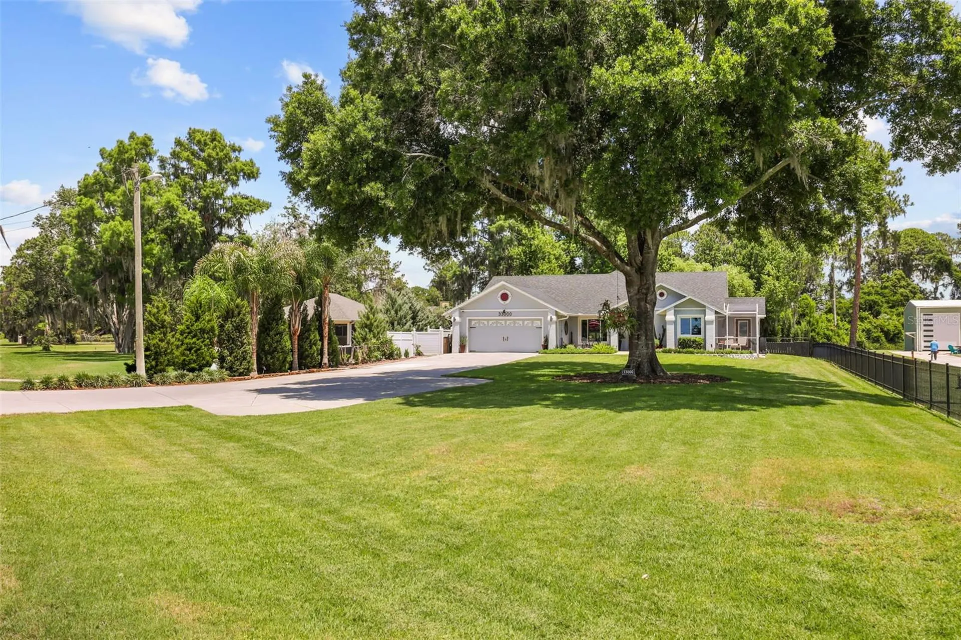 33000 Lakeshore Drive Tavares FL 32778
