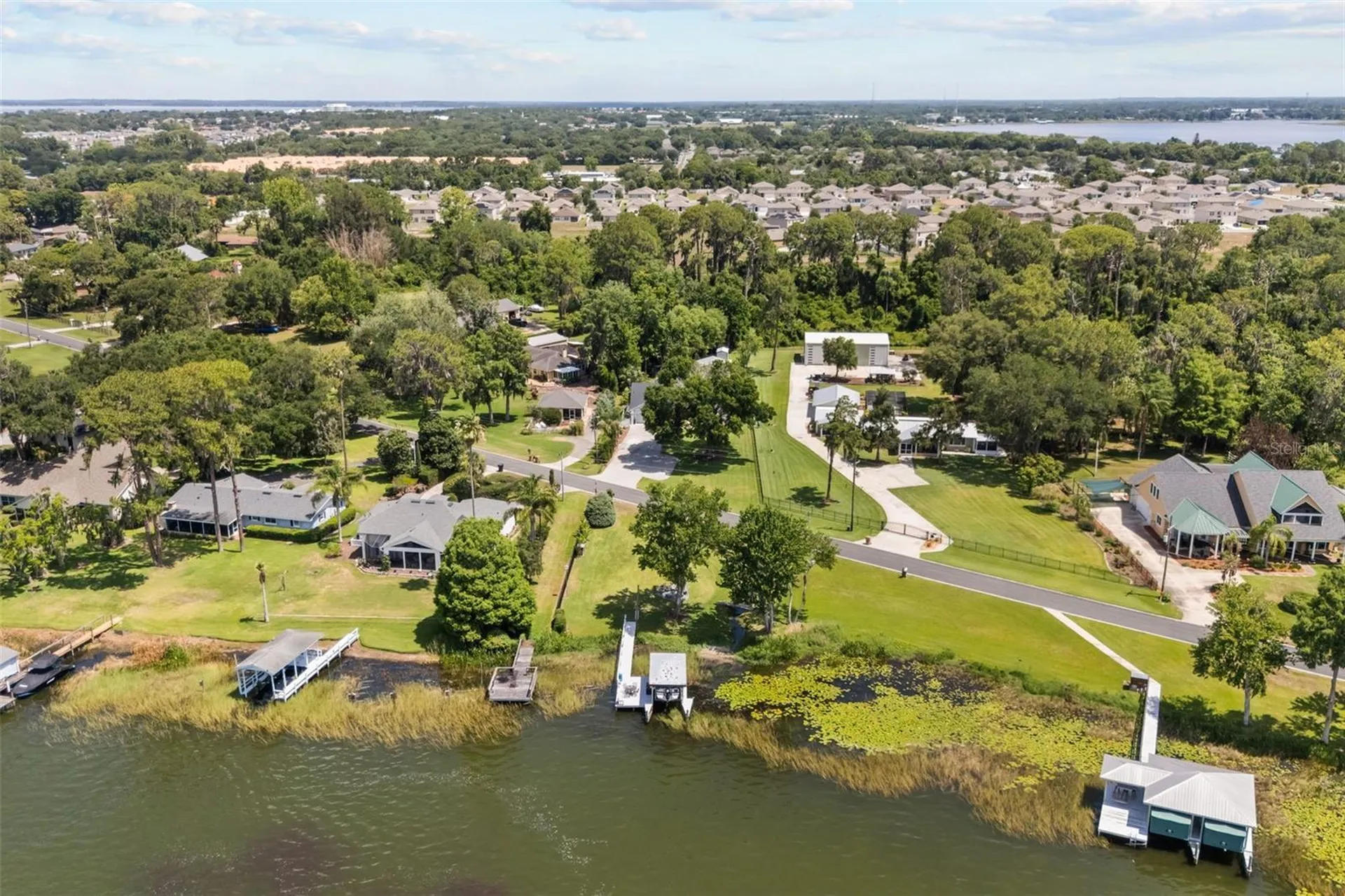 33000 Lakeshore Drive Tavares FL 32778
