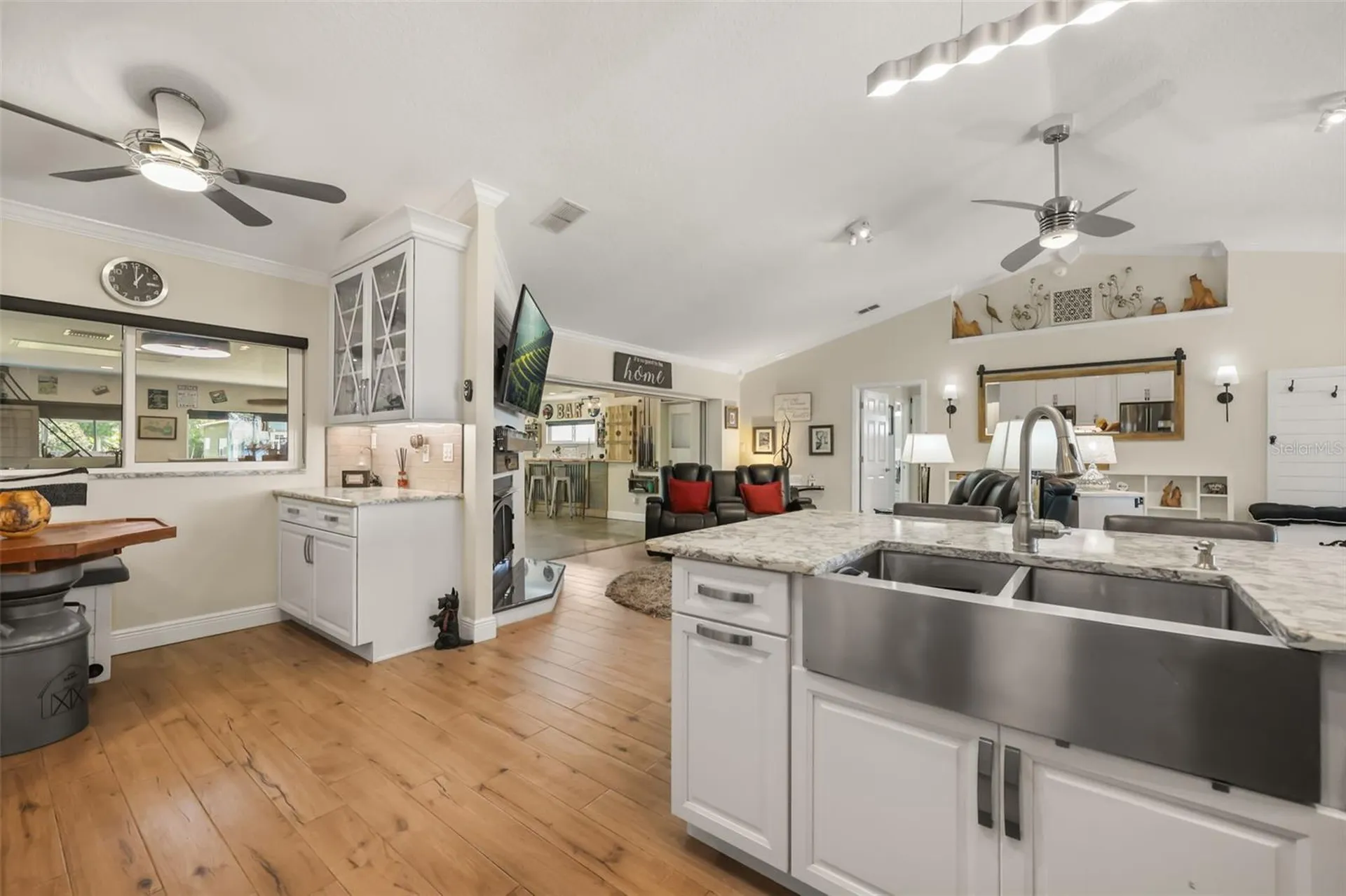 33000 Lakeshore Drive Tavares FL 32778