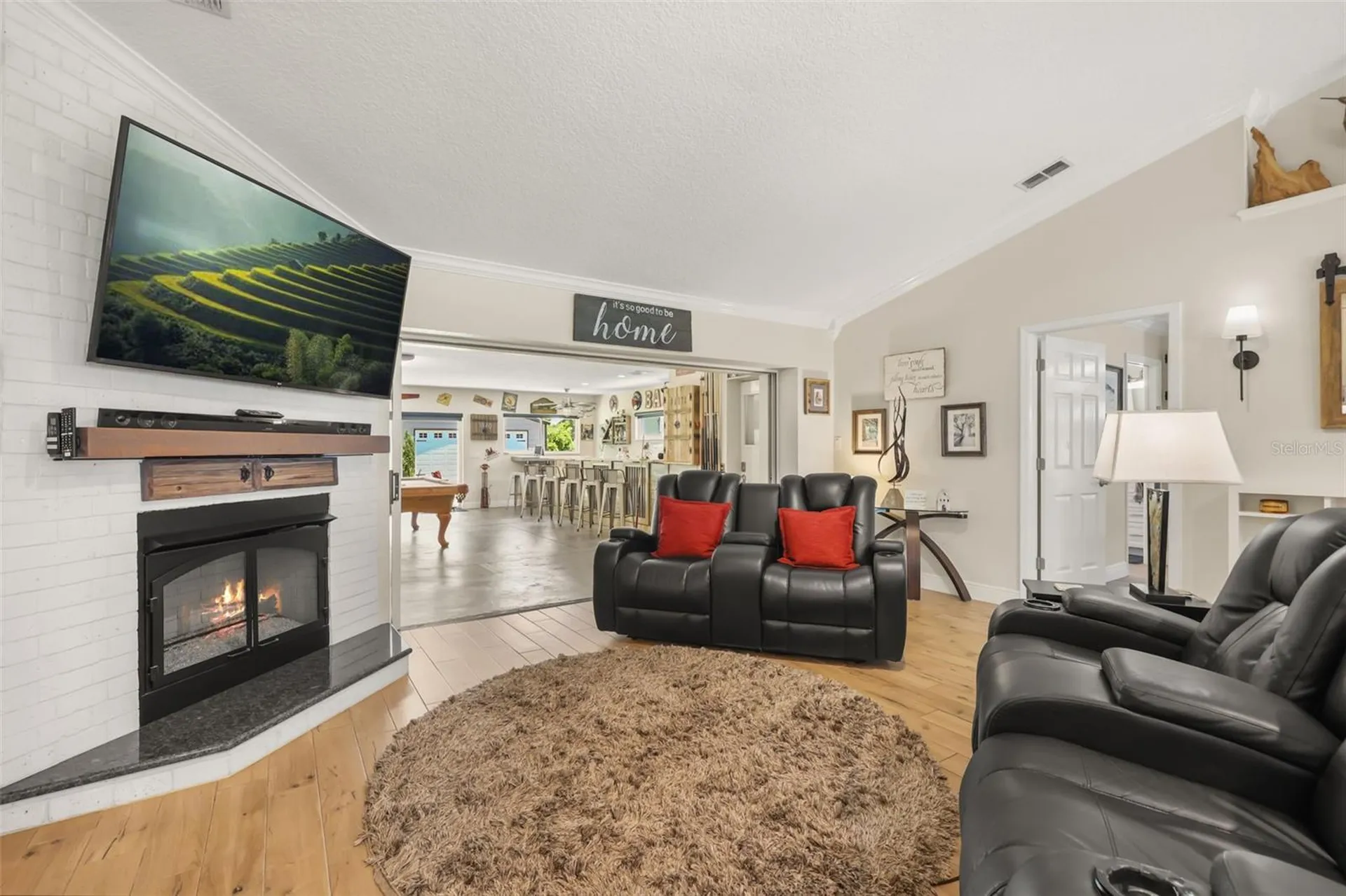 33000 Lakeshore Drive Tavares FL 32778