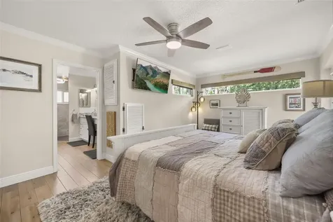 33000 Lakeshore Drive Tavares FL 32778