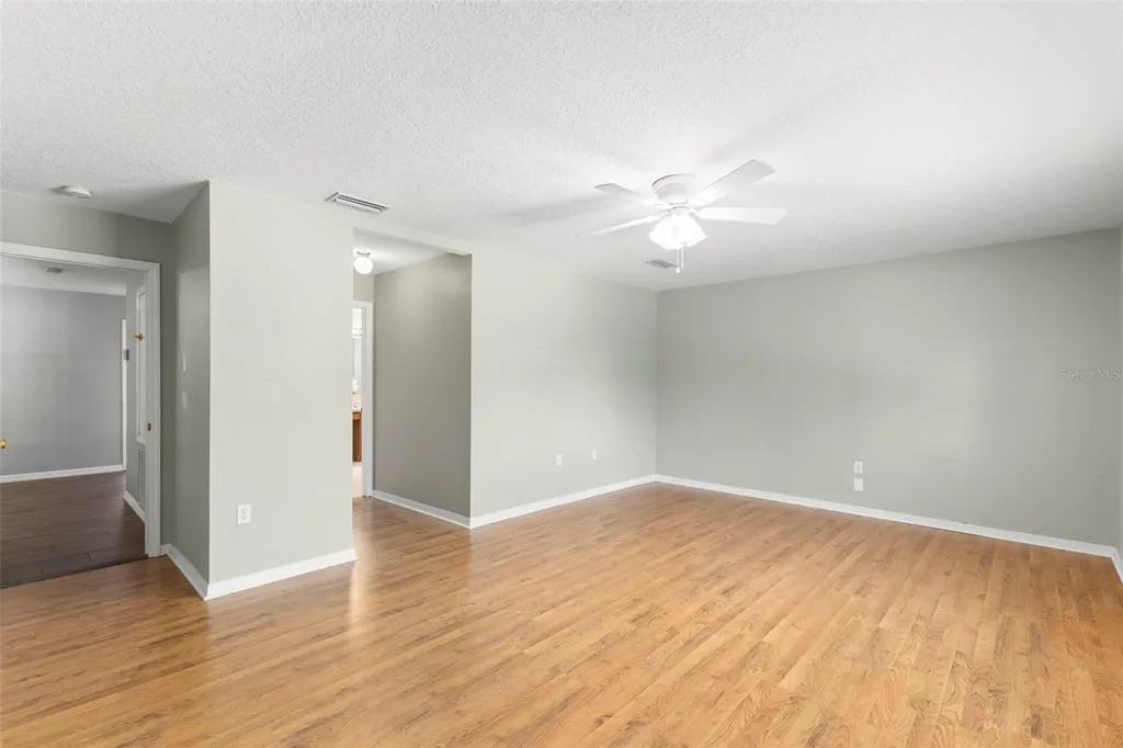 1758 Oak Pond Court Oldsmar FL 34677