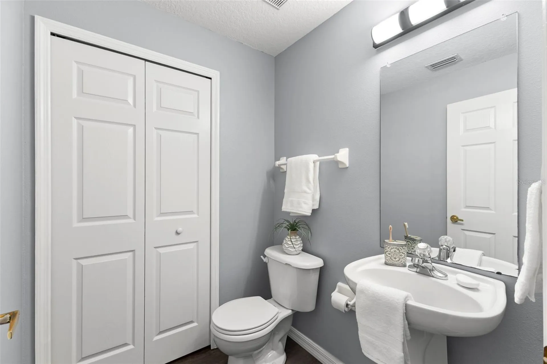 1758 Oak Pond Court Oldsmar FL 34677