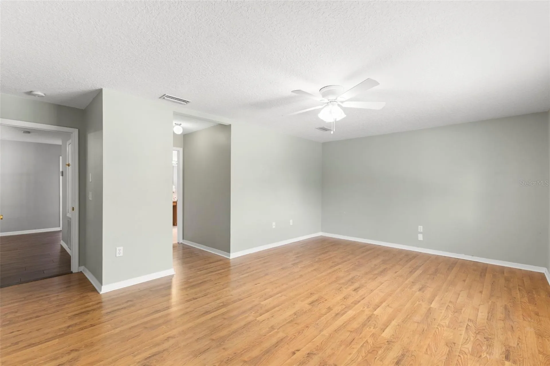 1758 Oak Pond Court Oldsmar FL 34677