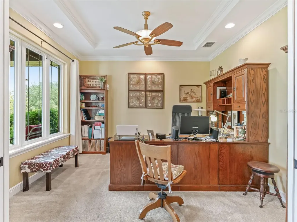 10725 SE 160th Court Road Ocklawaha FL 32179