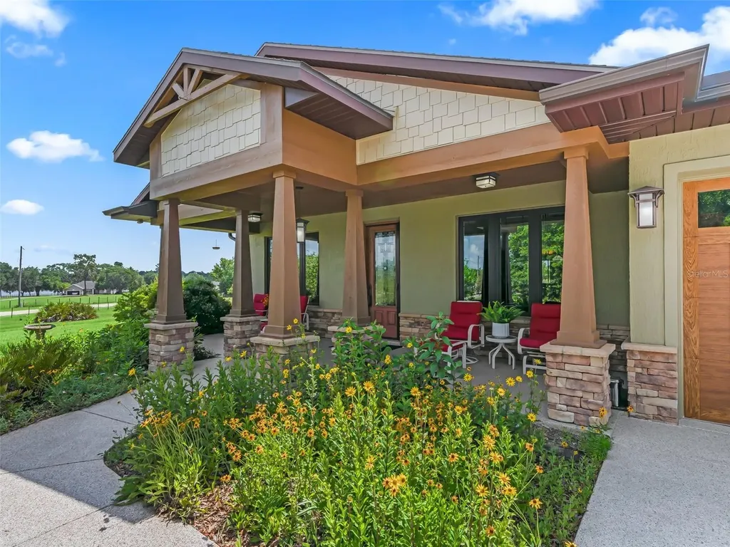 10725 SE 160th Court Road Ocklawaha FL 32179