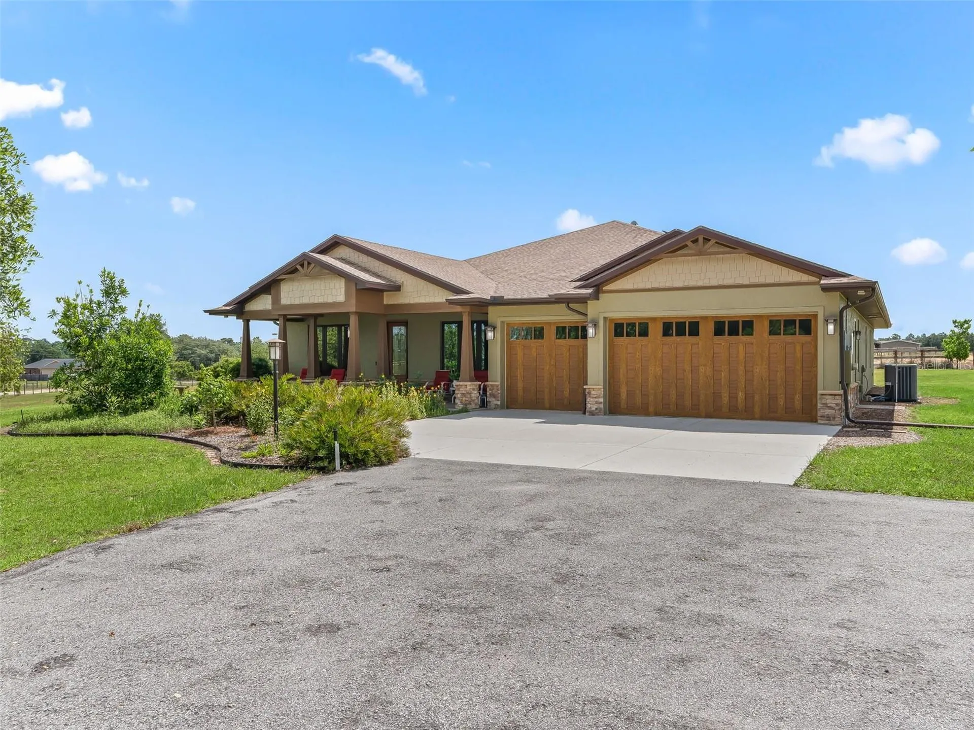 10725 SE 160th Court Road Ocklawaha FL 32179