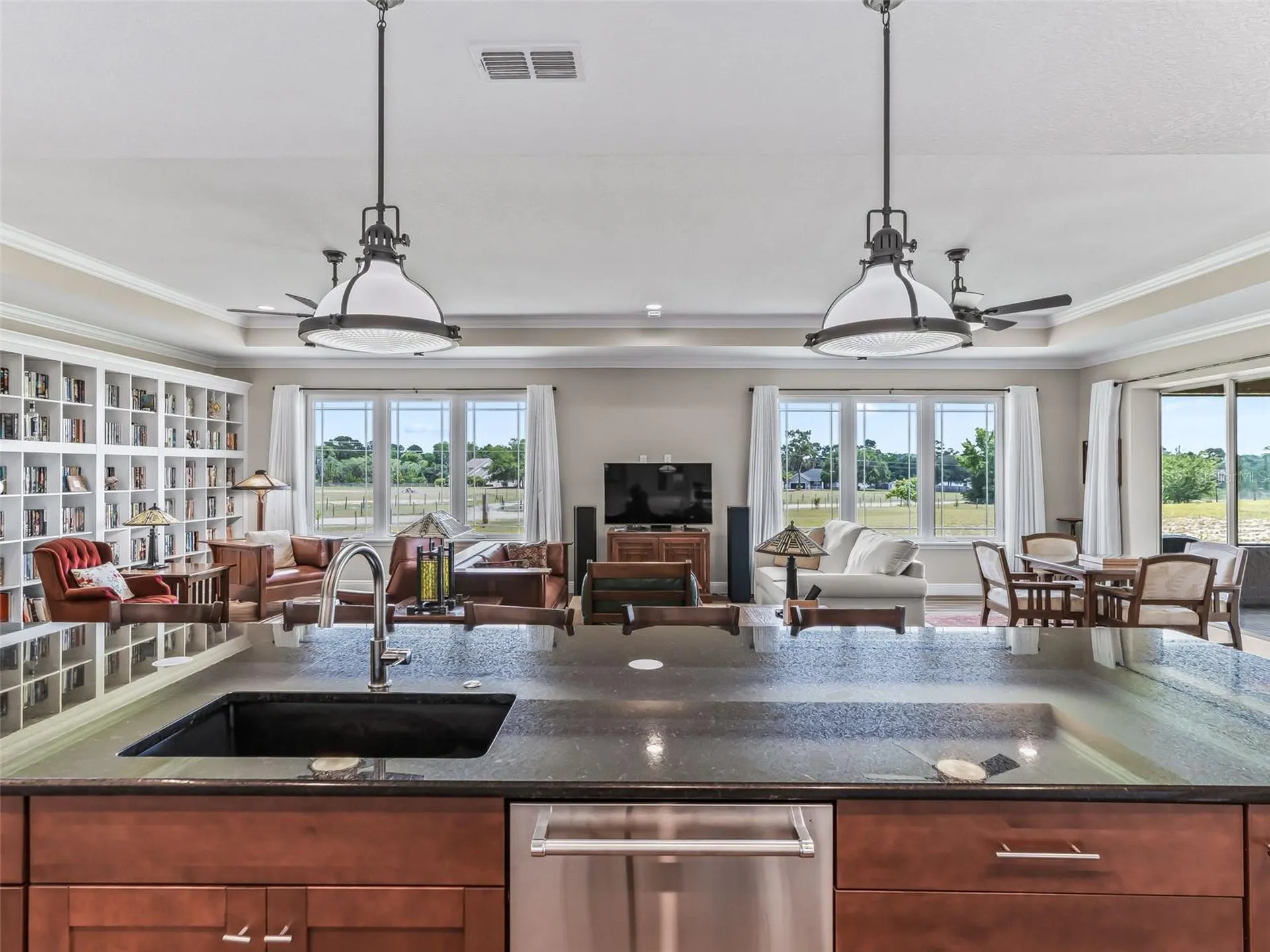 10725 SE 160th Court Road Ocklawaha FL 32179