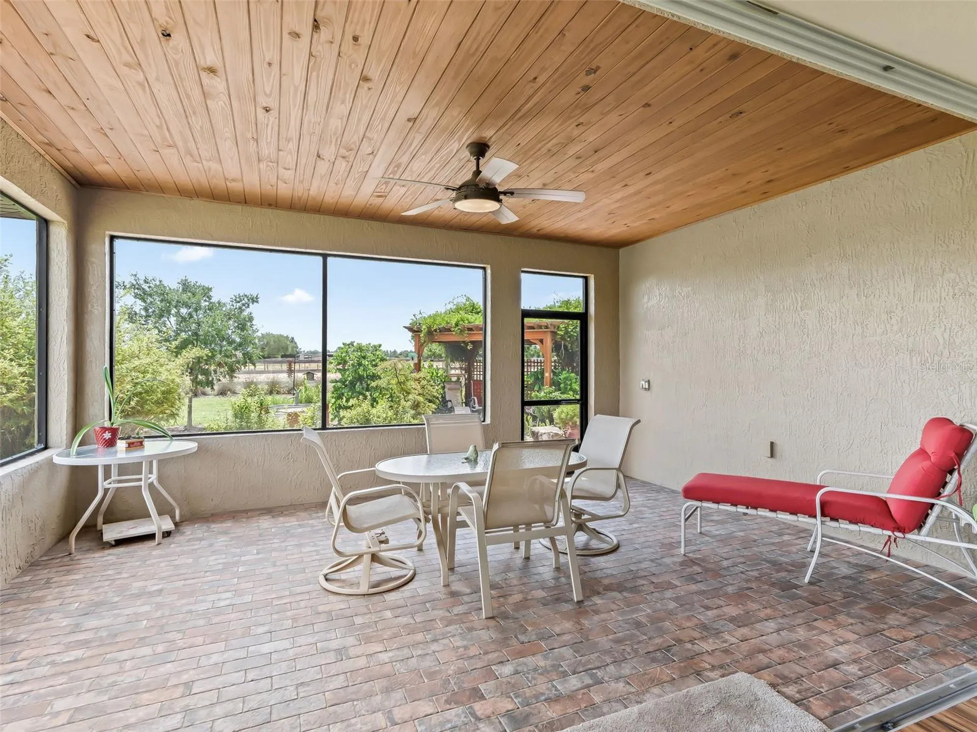 10725 SE 160th Court Road Ocklawaha FL 32179