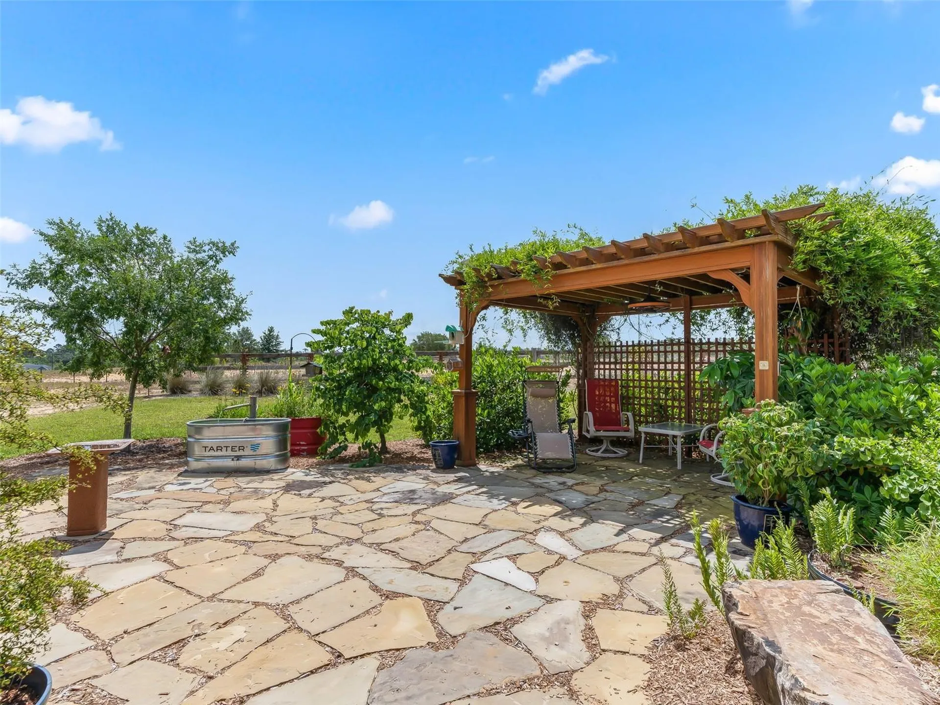 10725 SE 160th Court Road Ocklawaha FL 32179
