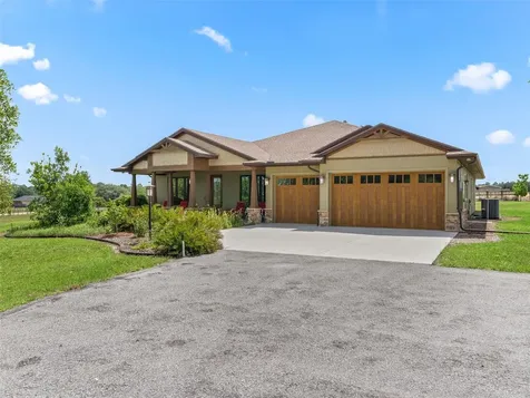 10725 SE 160th Court Road Ocklawaha FL 32179