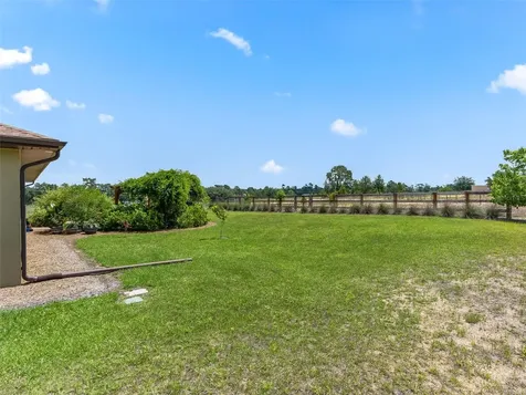 10725 SE 160th Court Road Ocklawaha FL 32179