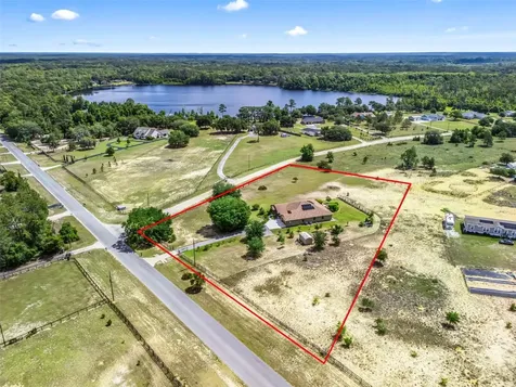 10725 SE 160th Court Road Ocklawaha FL 32179