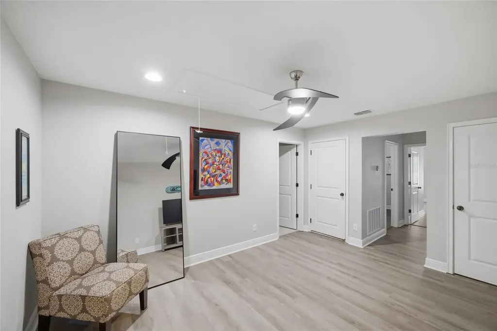 2013 Sunset Wind Loop Oldsmar FL 34677