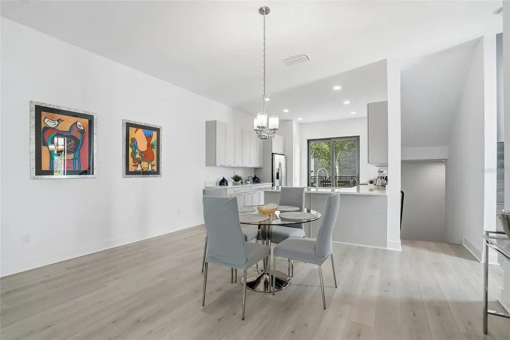 4810 W Mcelroy Avenue Tampa FL 33611