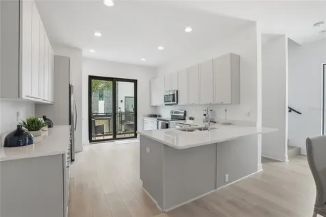 4810 W Mcelroy Avenue Tampa FL 33611