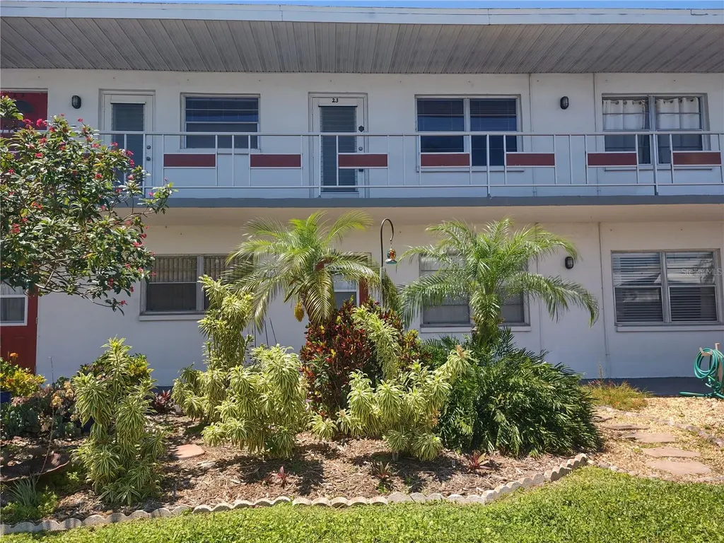 5850 18th Street N St Petersburg FL 33714