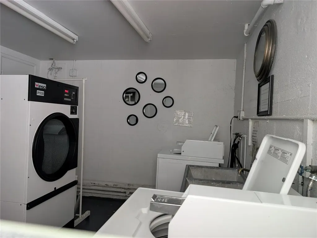 5850 18th Street N St Petersburg FL 33714