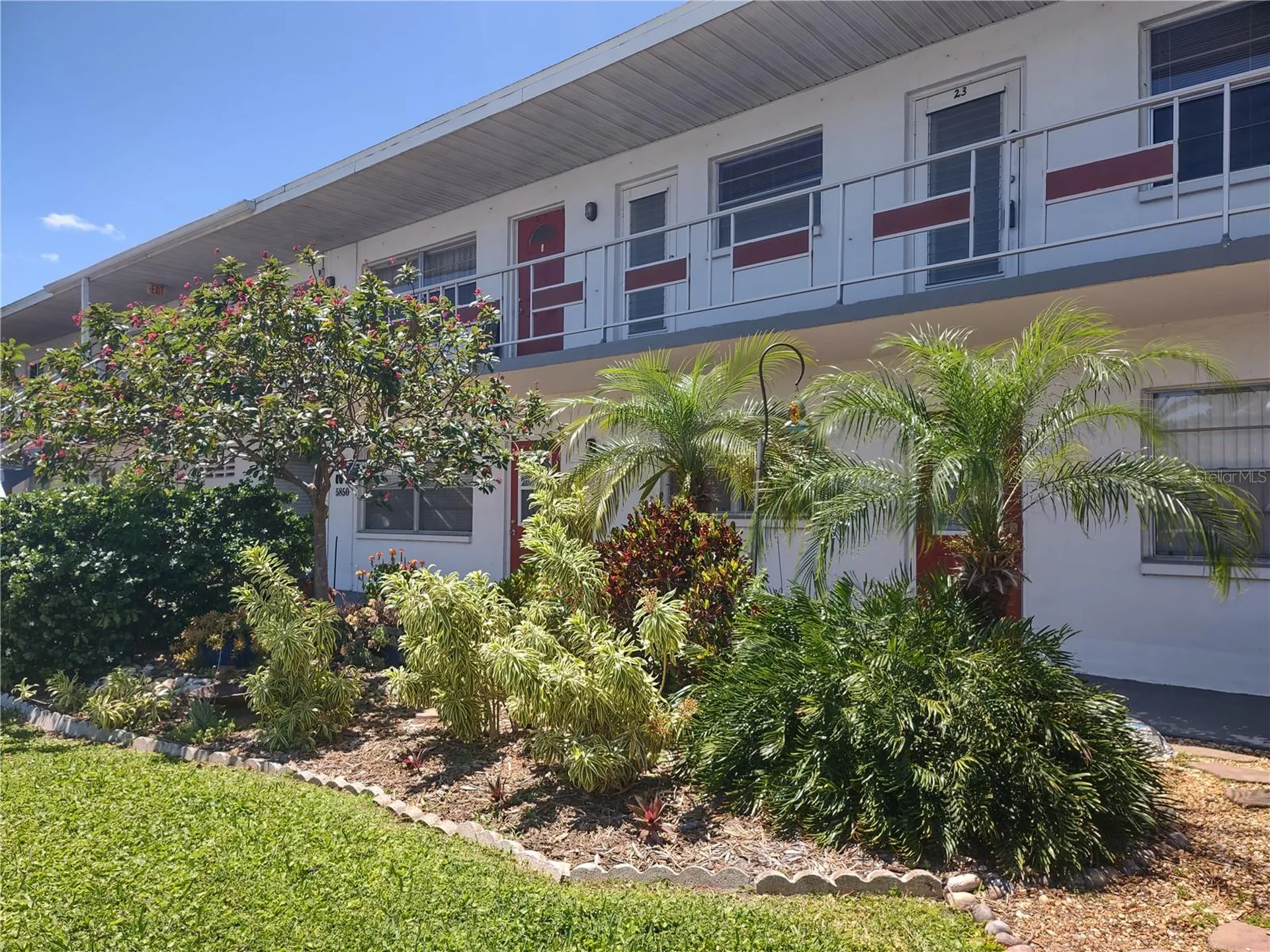 5850 18th Street N St Petersburg FL 33714
