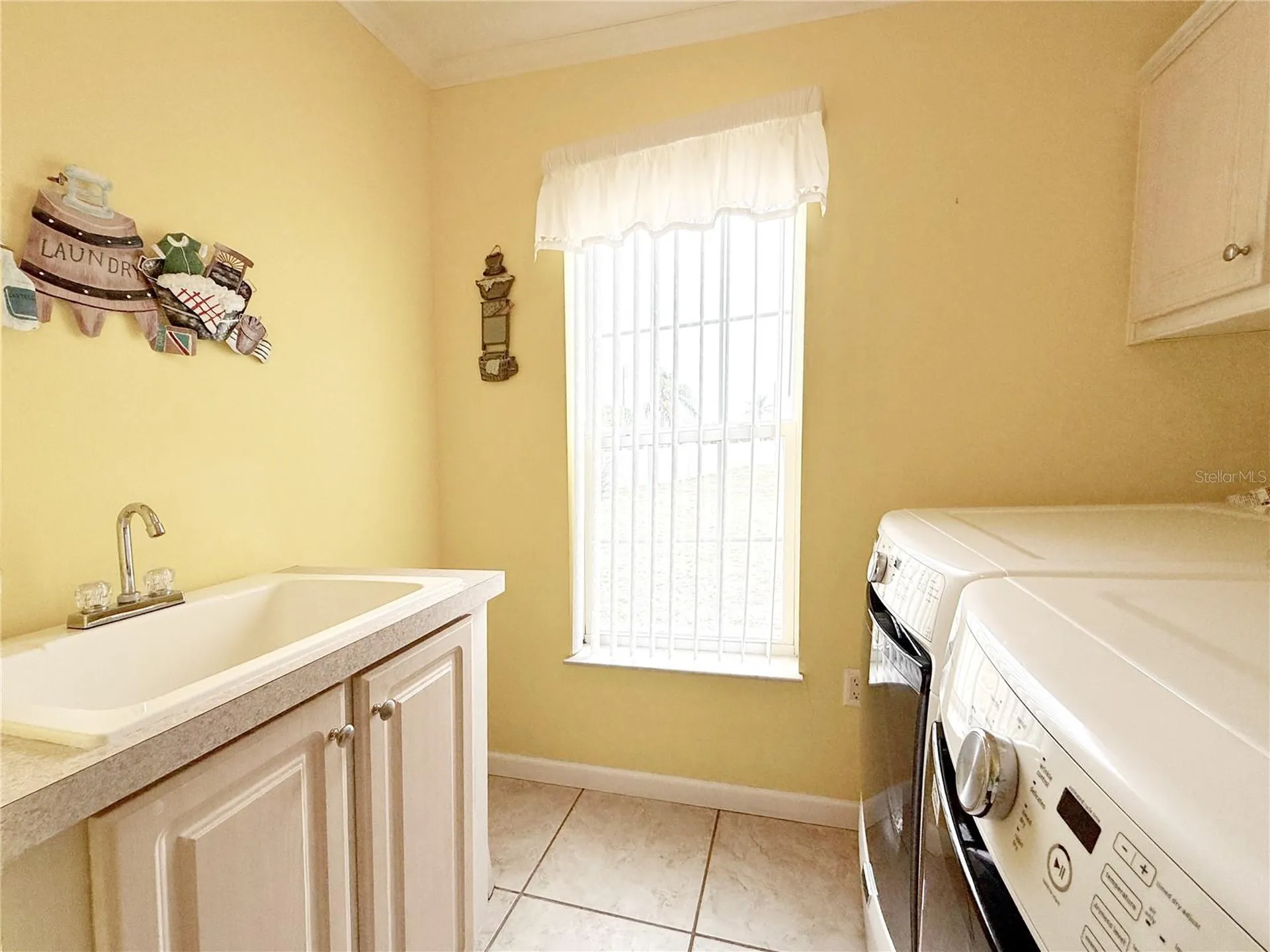 194 S Port Royal Lane Apollo Beach FL 33572