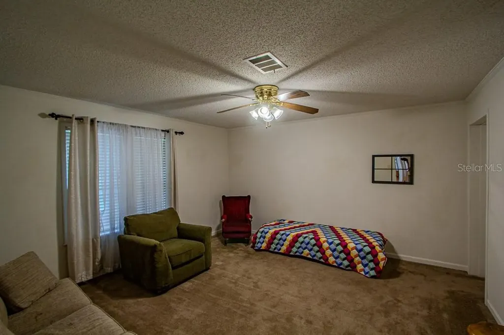 141 SE Maid Marion Lane High Springs FL 32643