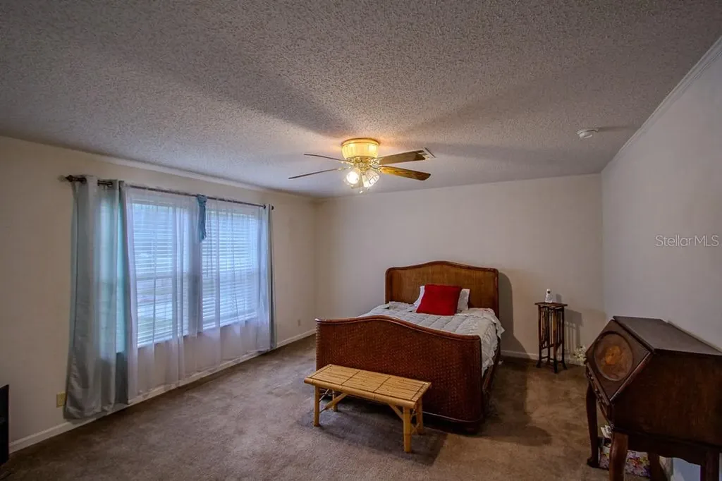 141 SE Maid Marion Lane High Springs FL 32643