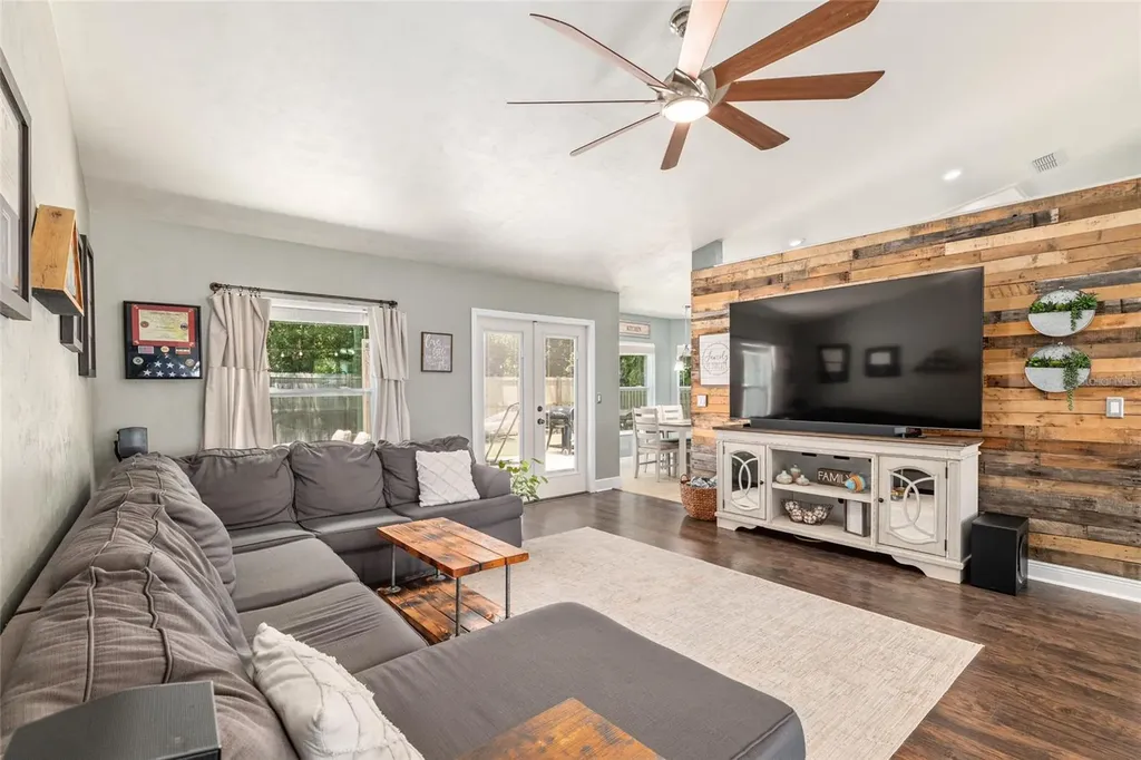 340 NW 233rd Terrace Newberry FL 32669