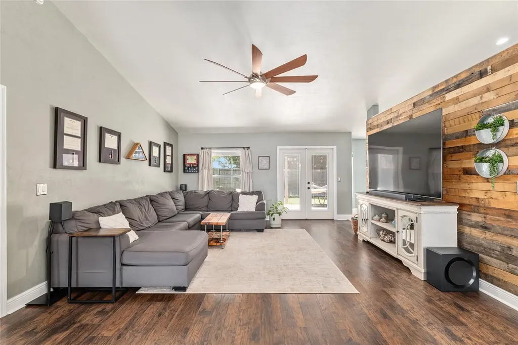 340 NW 233rd Terrace Newberry FL 32669