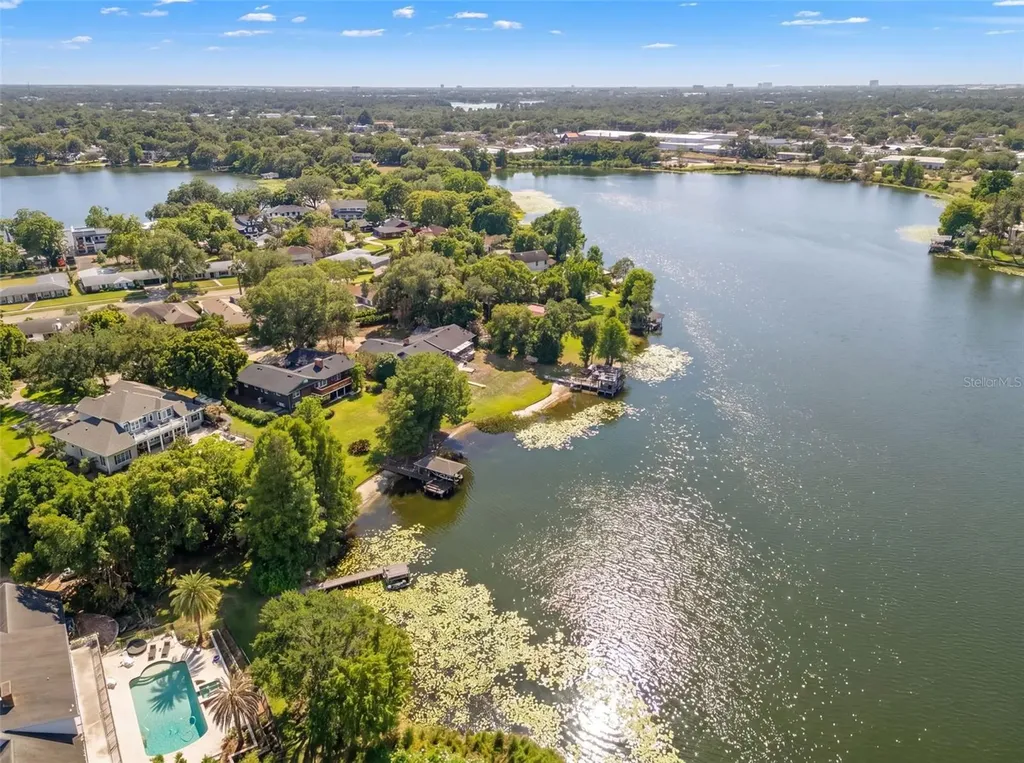 517 Derry Down Road Orlando FL 32806