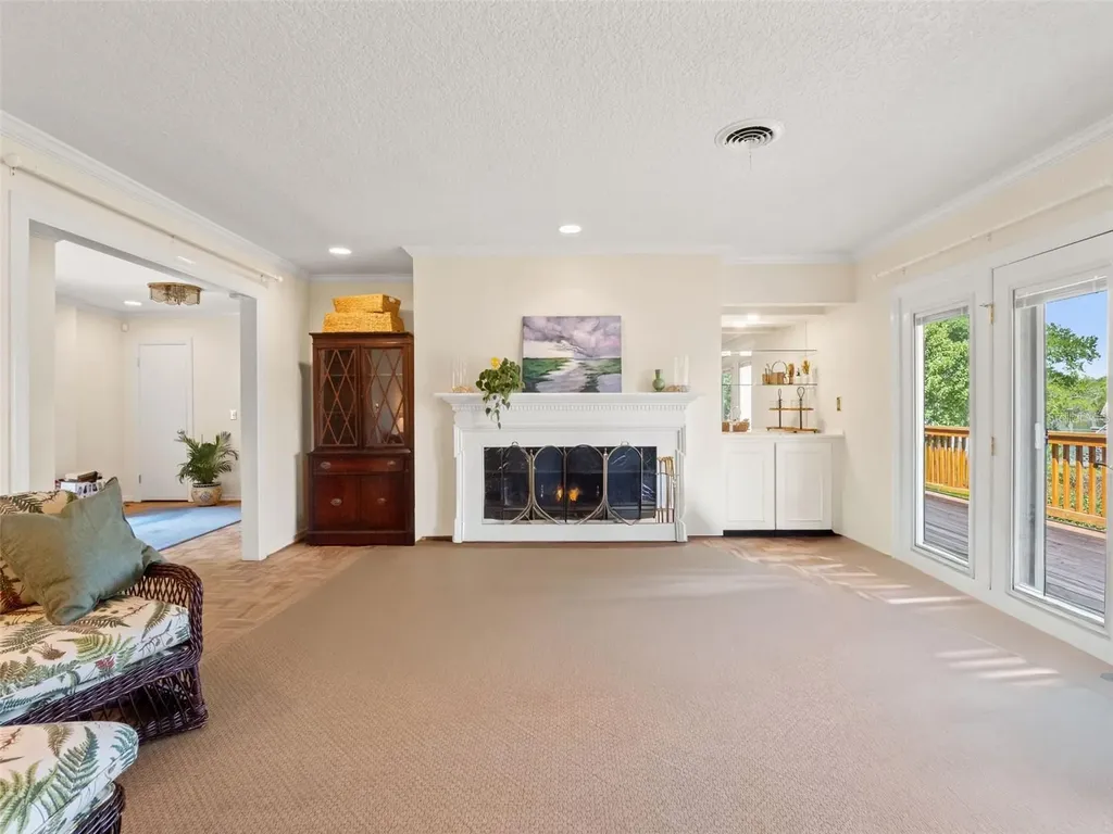 517 Derry Down Road Orlando FL 32806