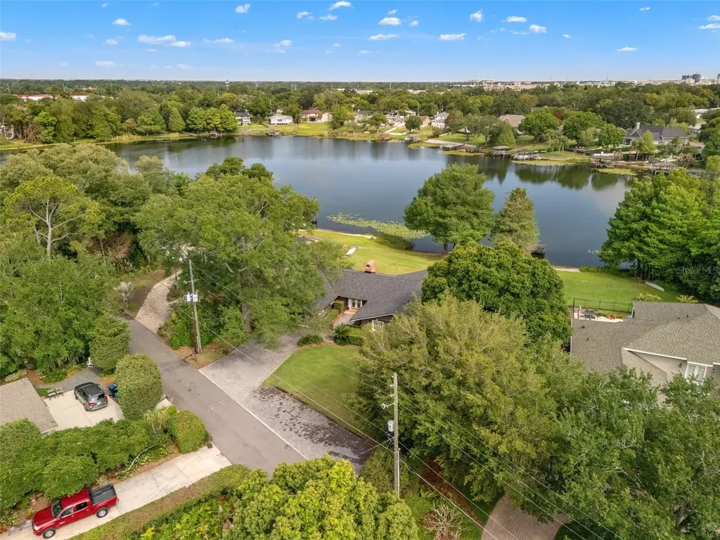 517 Derry Down Road Orlando FL 32806