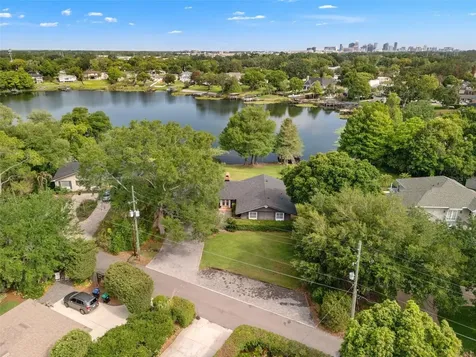 517 Derry Down Road Orlando FL 32806
