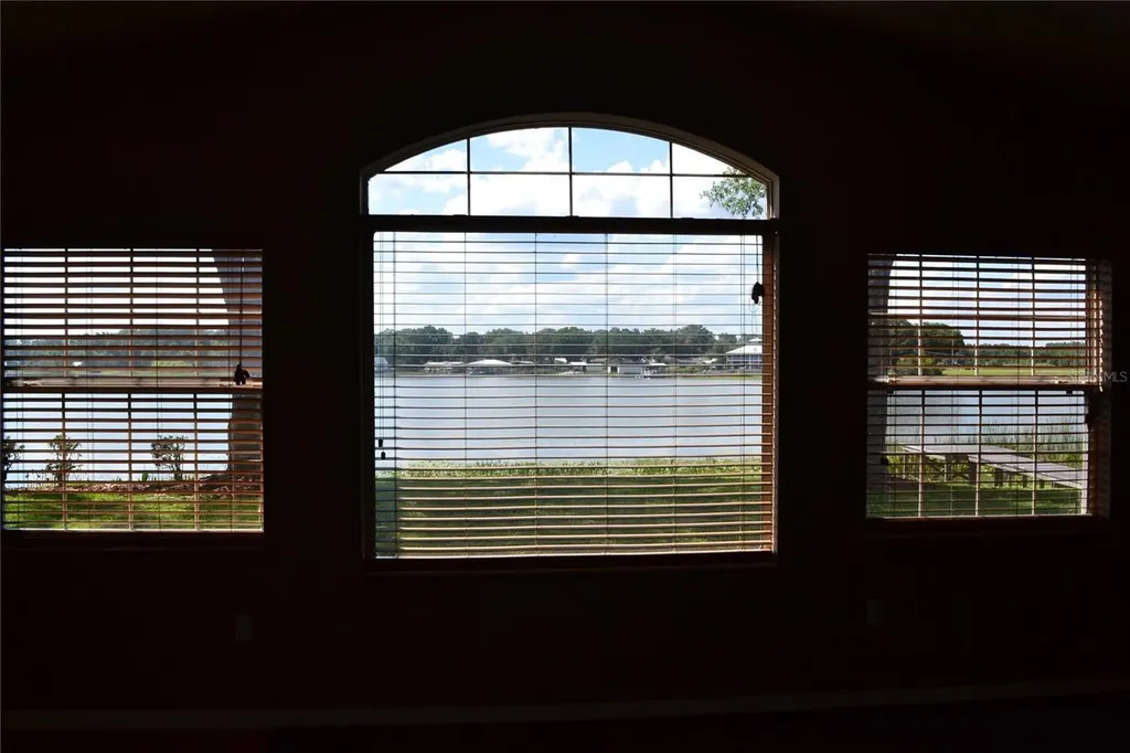 26 SE Ocale Way Summerfield FL 34491