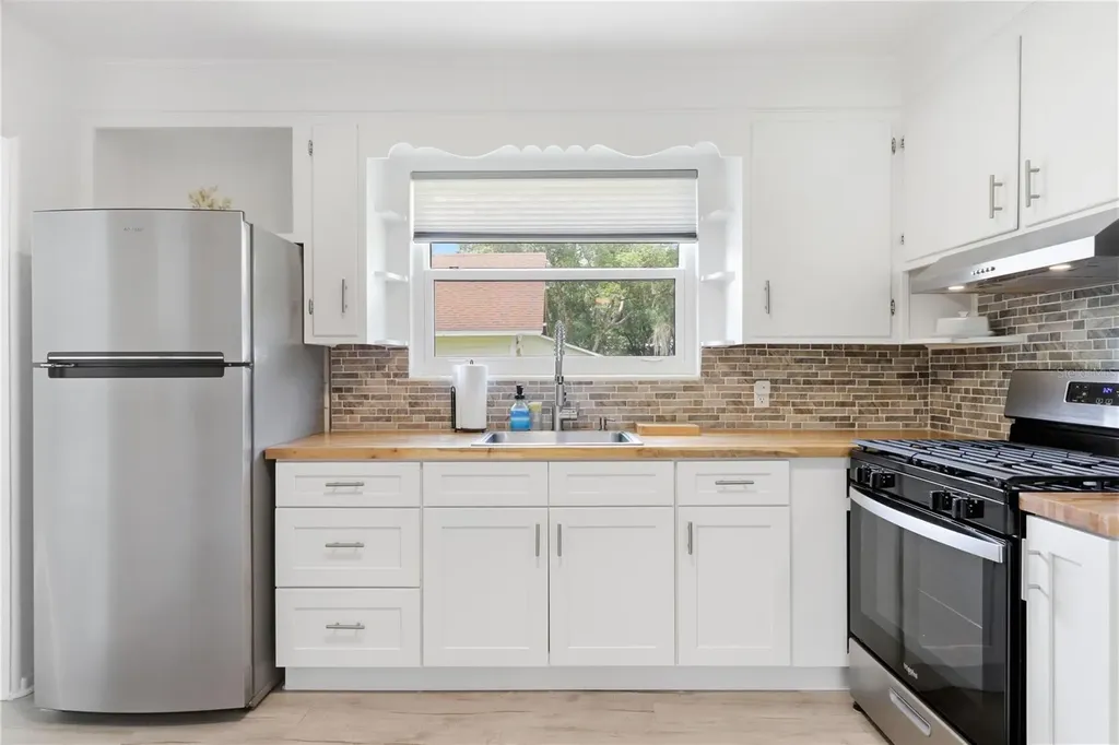511 E Rich Avenue Deland FL 32724
