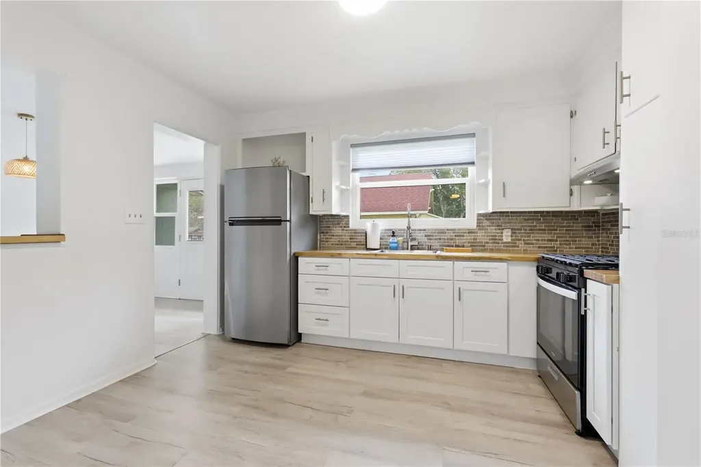 511 E Rich Avenue Deland FL 32724